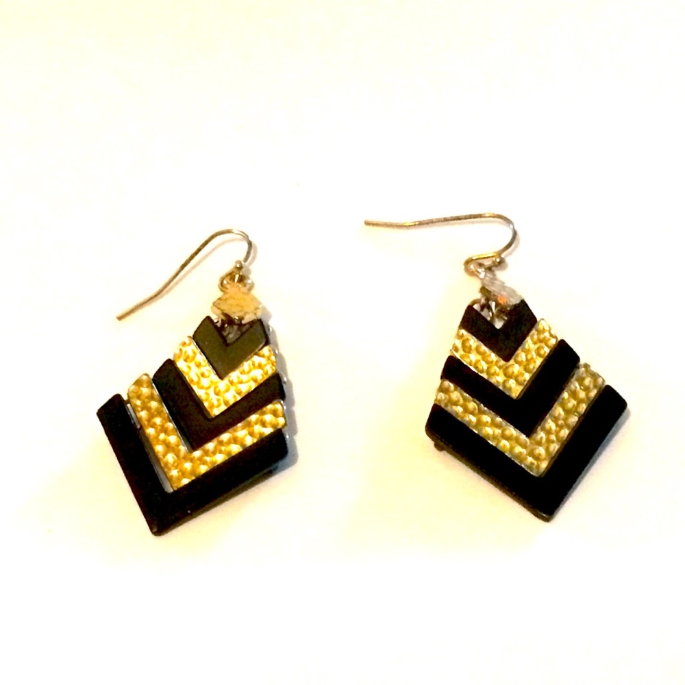 Black and Gold Tone Fashion Earrings